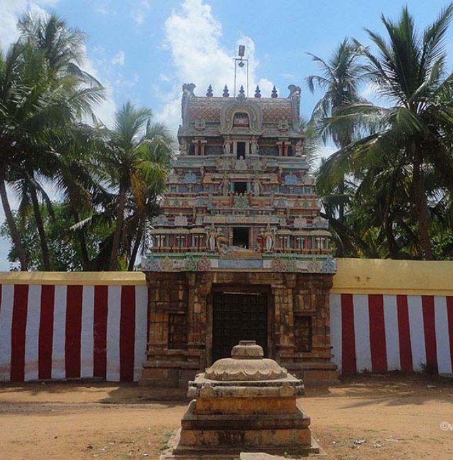 Thiru Anbil (Thiruvanbil) — Vadivazhagiya Nambi (Sundararaja) & Azhagiyavalli Nachiyar (Photo #3)